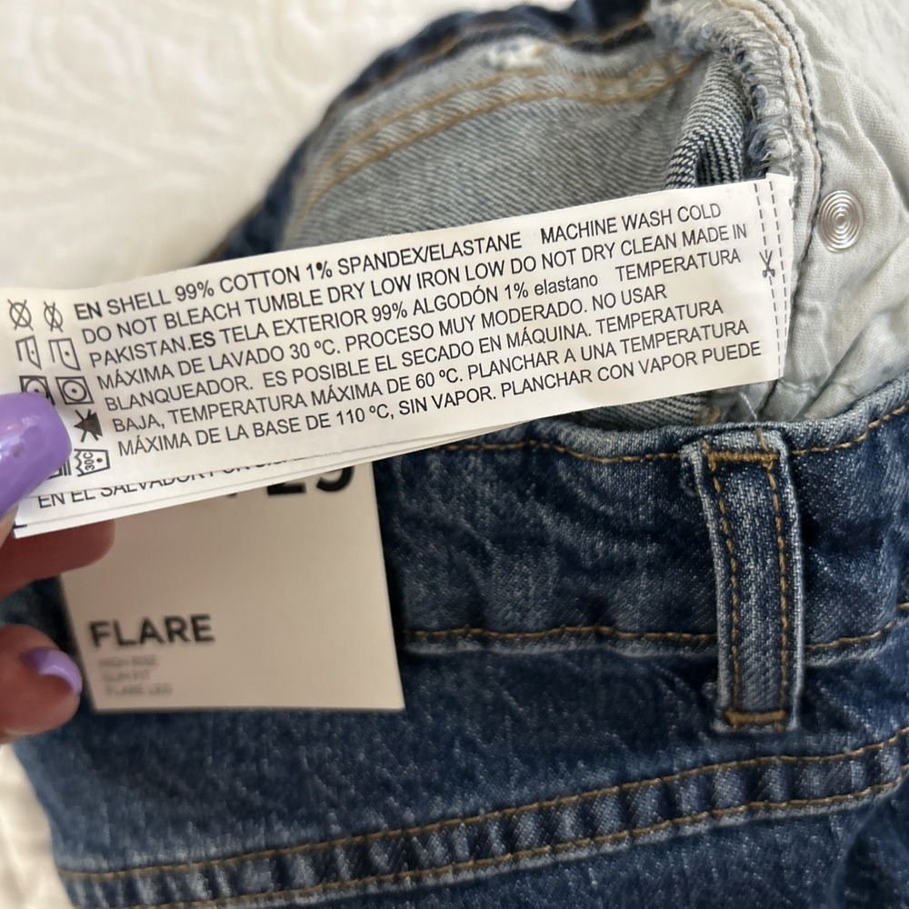 NWT Forever 21 Flare High Rise SlimFit Jeans Women’s 29 Embroidered Daisies Blue - Picture 14 of 14